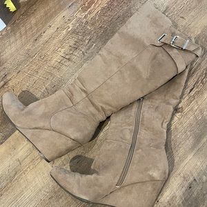 Jessica Simpson boots